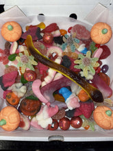 Load image into Gallery viewer, 600g Halloween pizza box
